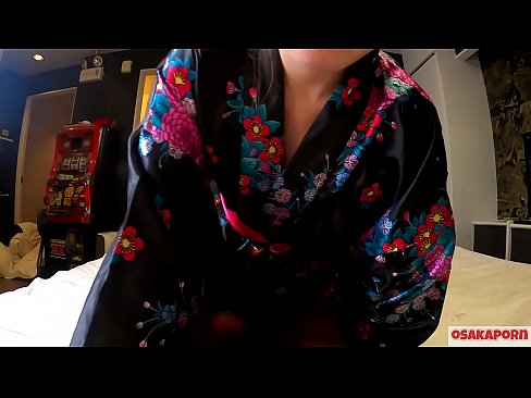 ❤️ Jong cosplay meisje houdt van seks tot orgasme met een squirt in een paardenvrouwtje en een blowjob. Aziatisch meisje met harig kutje en mooie tieten in traditioneel Japans kostuum in amateur video waarin masturbatie met neukspeeltjes wordt getoond. Sakura 3 OSAKAPORN. ❤ Sluts at us ❤