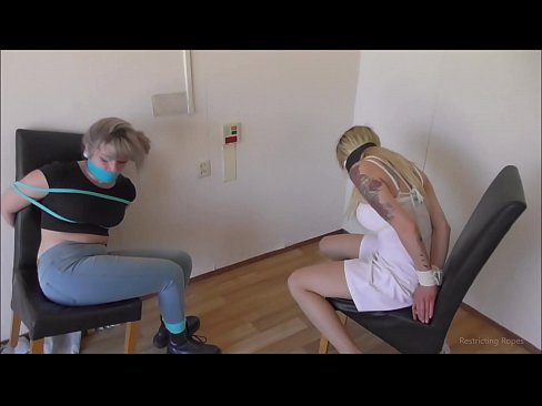 ❤️ Verslaafd / vastgebonden en de mond gesnoerd / jonkvrouw in nood ❤ Sluts at us ❤